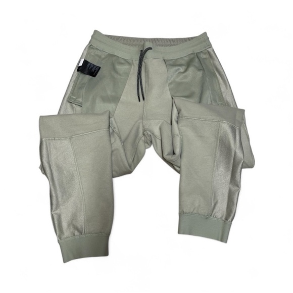 The North Face W Tekware Women's
Tea Green Joggers Size Small - Picture 13 of 16